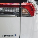 Hybryda bez tajemnic: jak działa auto hybrydowe i dlaczego oszczędza paliwo?