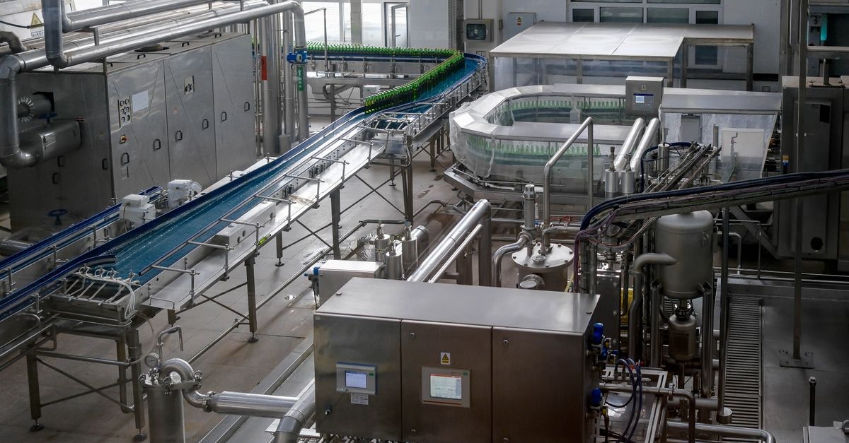 Cyfrowa rewolucja na hali: jak wybrać narzędzia, które usprawnią produkcję od planowania po kontrolę jakości
