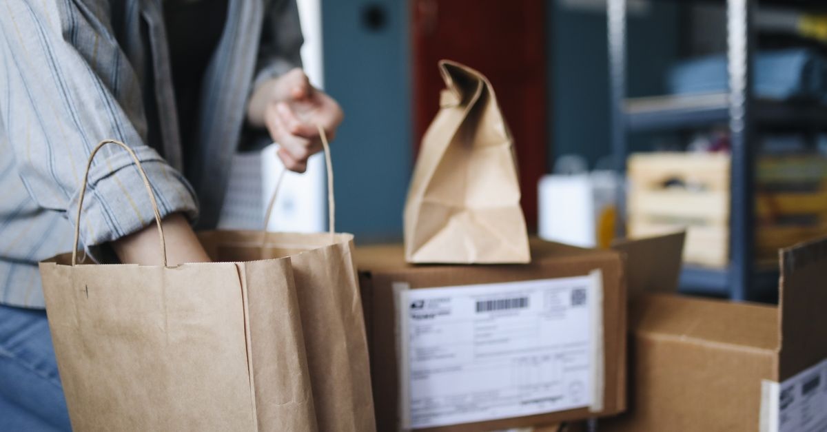 Od kliknięcia do dostawy: jak usprawnić realizację zamówień w e‑commerce i zadowolić klientów